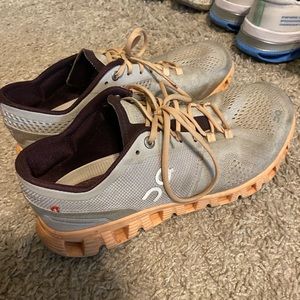 Womens on cloud size 8